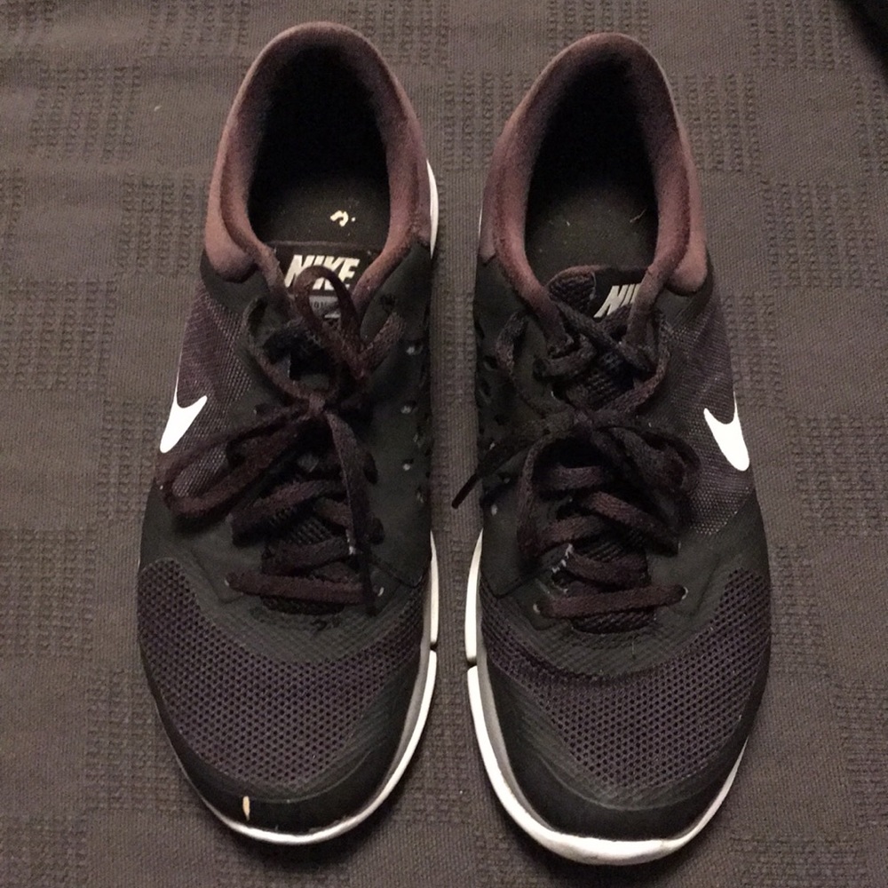 Men's Nike Flex tennis shoes